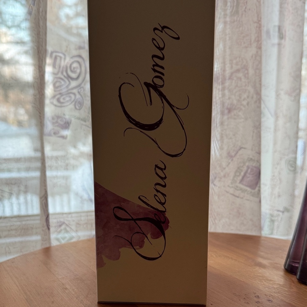 Selena Gomez Eau de Parfum - Picture 3 of 5
